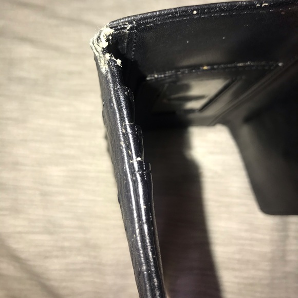 Guess Black Wallet - Picture 4 of 5
